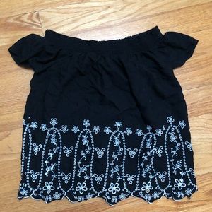 Old Navy: off shoulder cinched flowy lace top!